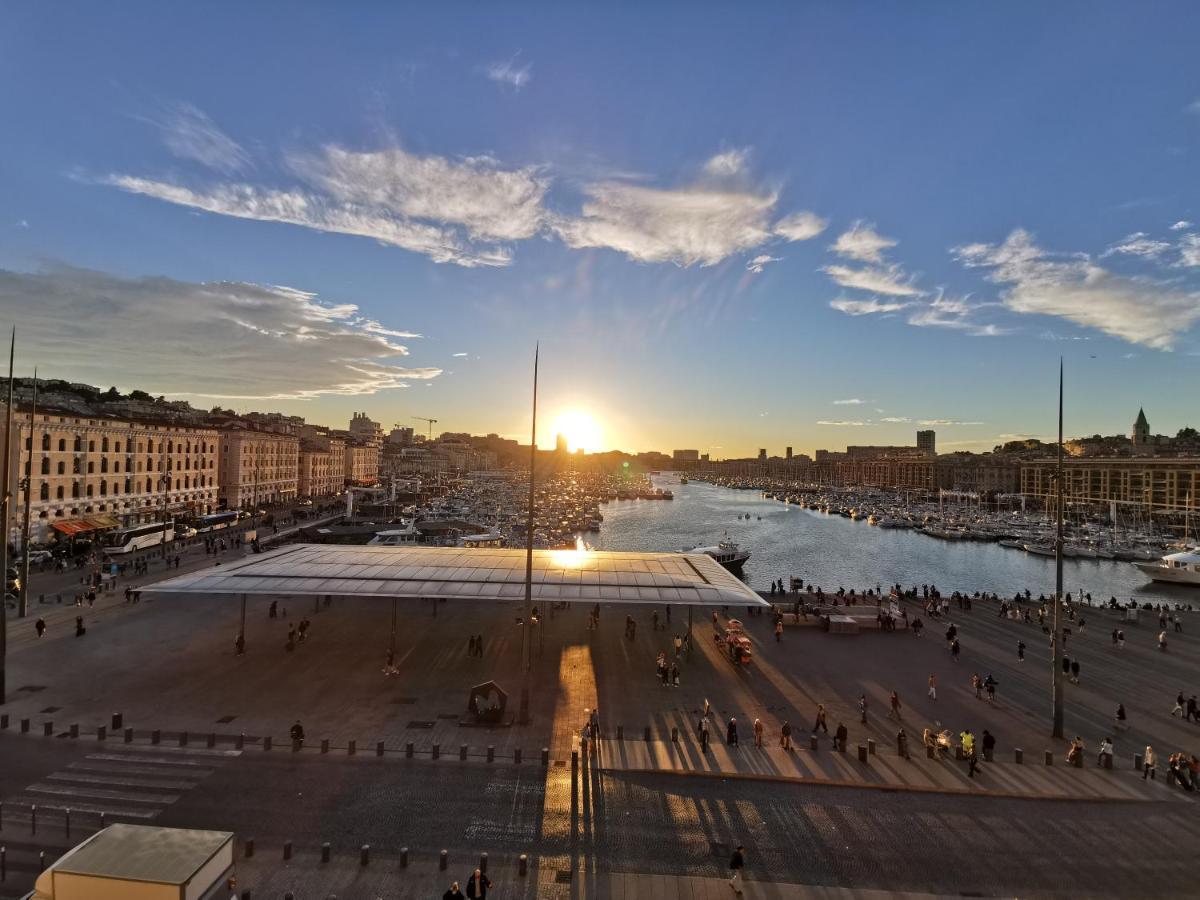 Appartement Face Au Vieux Port Vue 180 De Notre Dame Au Panier Marseilles
